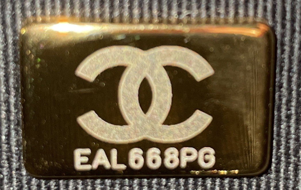 Textured CC Wallet on Chain Quilted Caviar