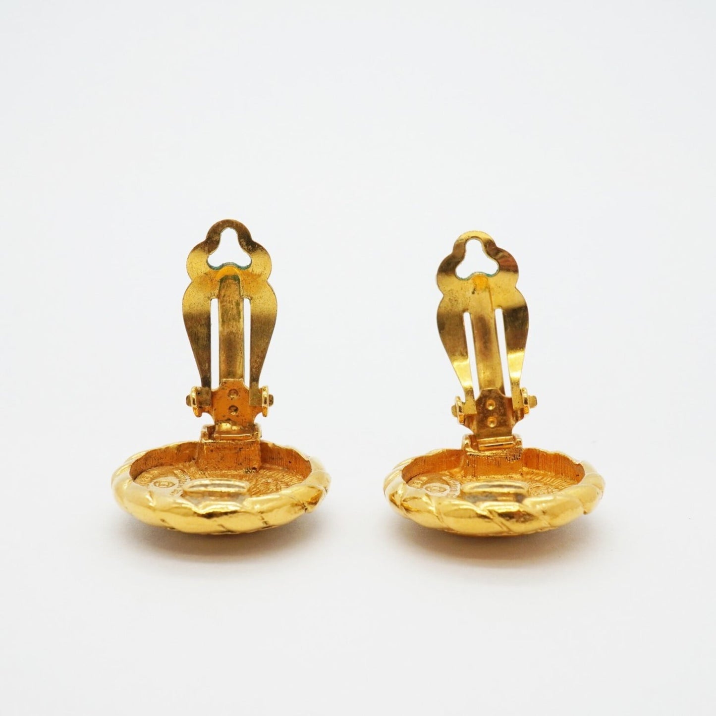 CC Logo Clip-On Earrings Metal Gold-Tone Metal
