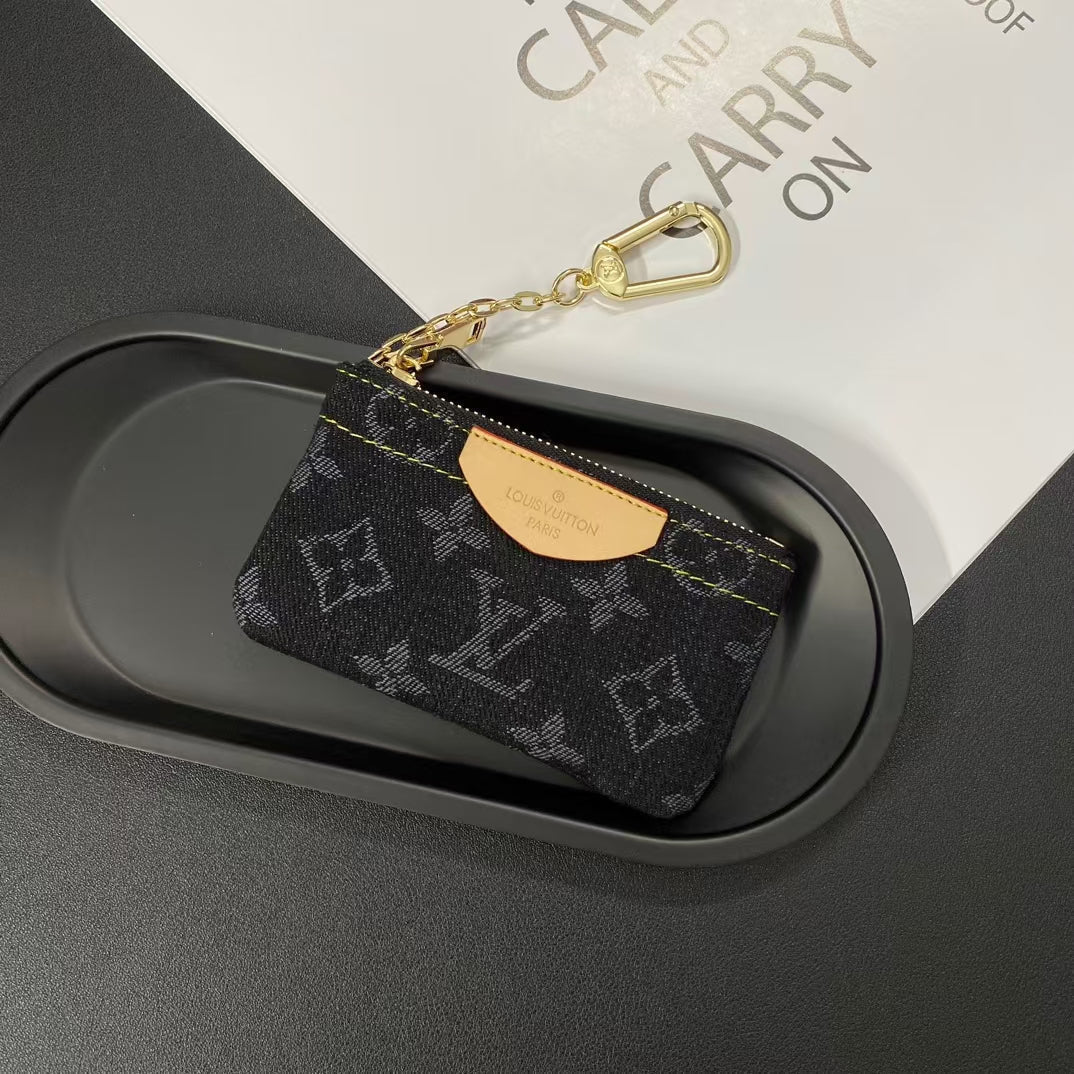 Lyxig Monogram myntpåse – Snygg och kompakt nyckelringsplånbok