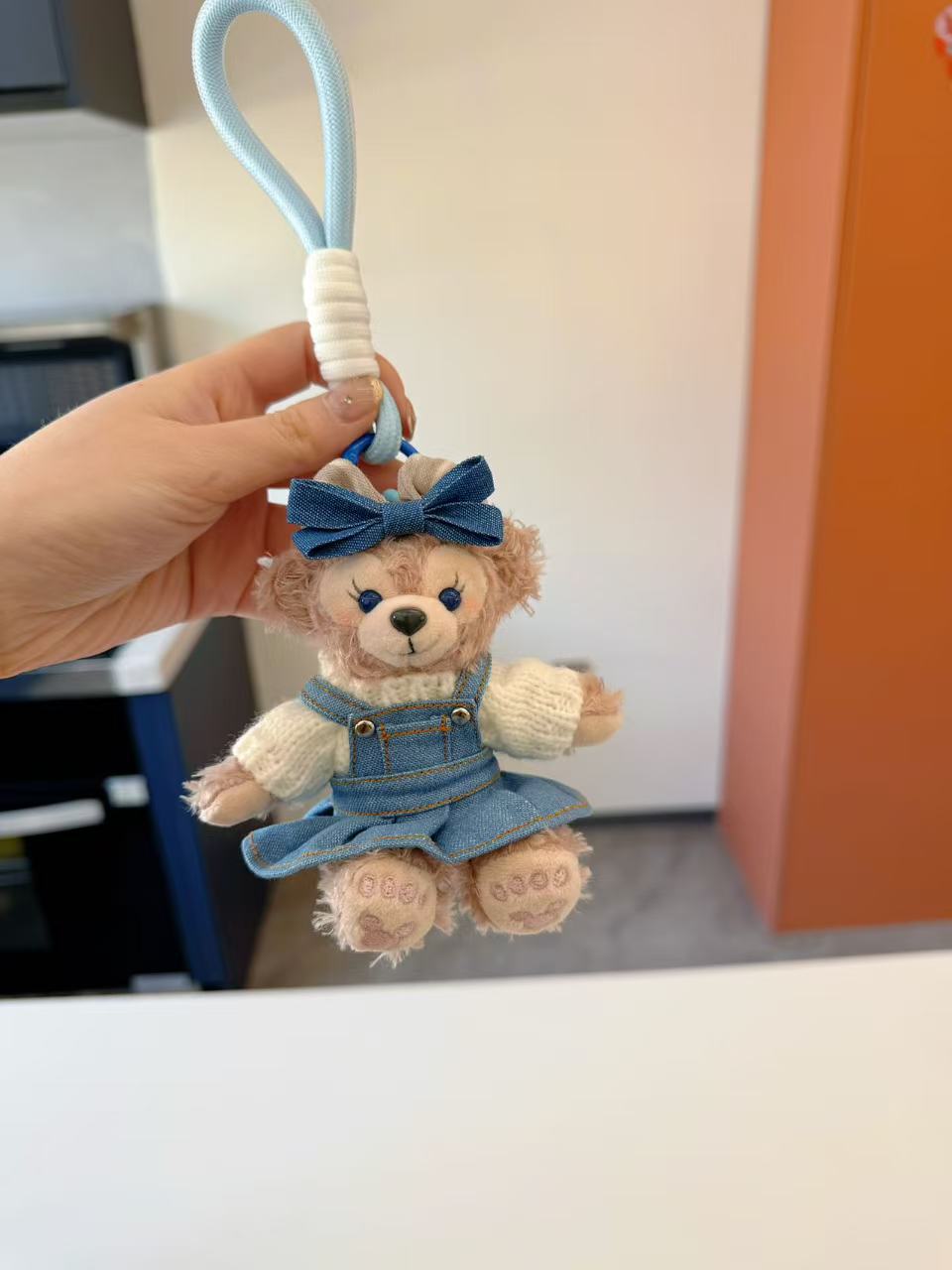 Limited Edition Sherry May Plush Keychain - Luxe Teddy Bear Bag Charm för designerhandväskor