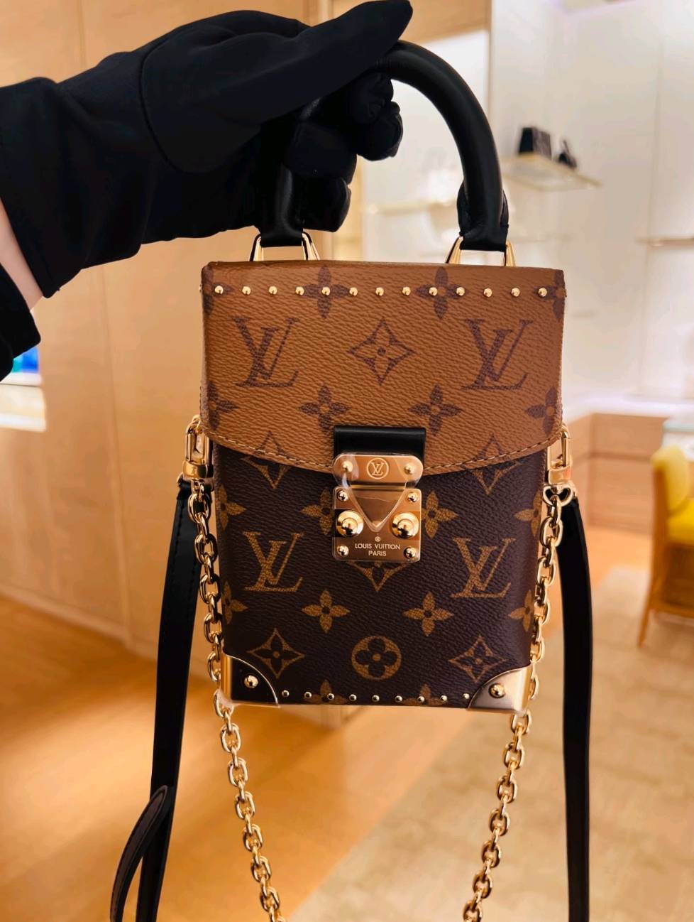 Omvänd monogram kamerabox