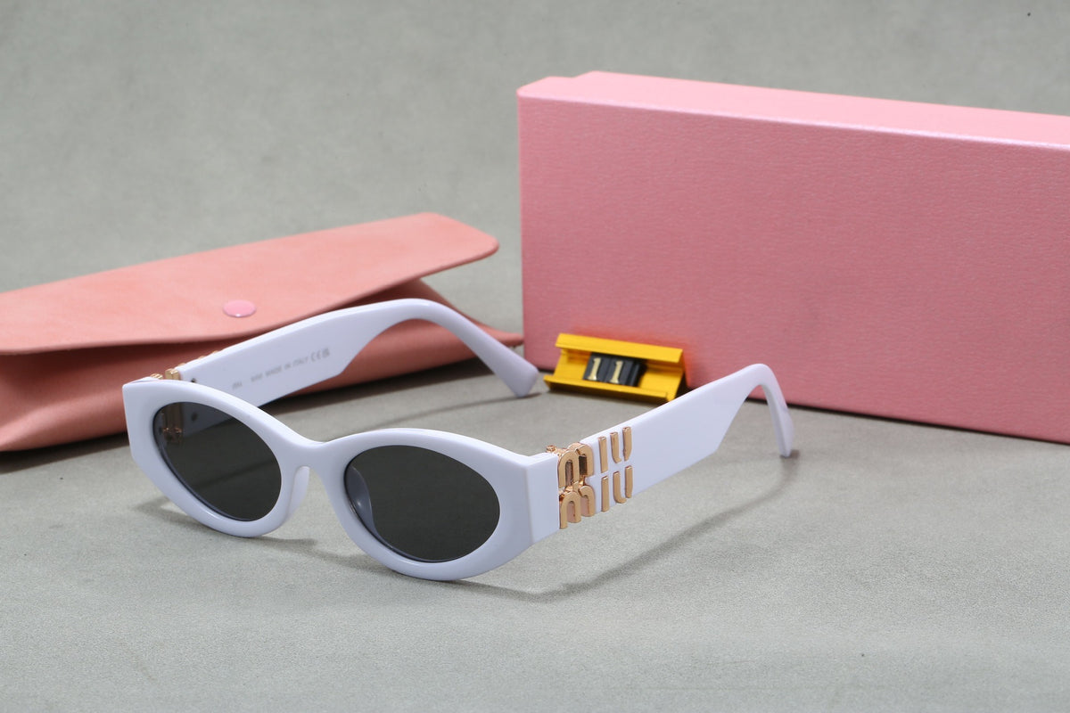 Klasyczne okulary przeciwsłoneczne w oprawkach w stylu retro
