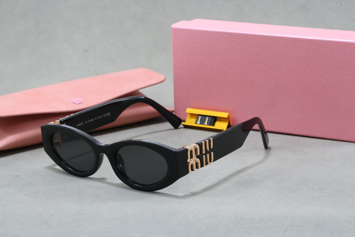 Klasyczne okulary przeciwsłoneczne w oprawkach w stylu retro