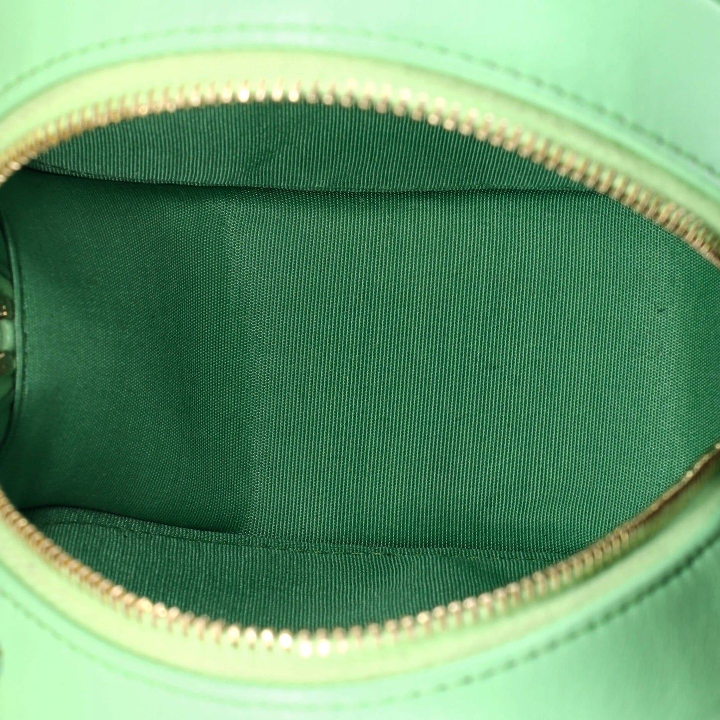 19 Round Clutch with Chain Quilted Leather