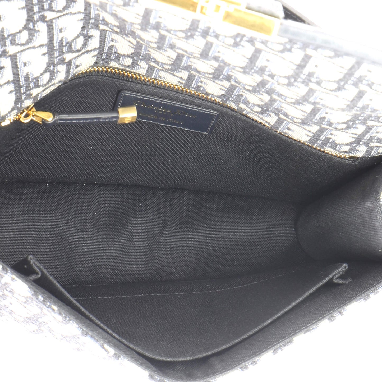 30 Montaigne Flap Bag Oblique Canvas