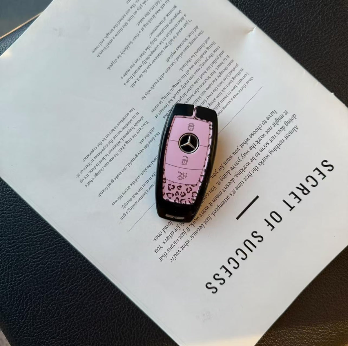 Pink Leopard Keychain-Benz