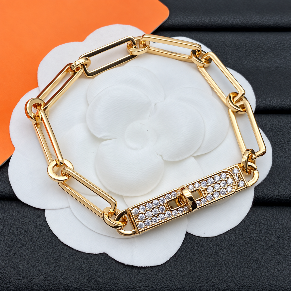 H Sparkling Link Bracelet