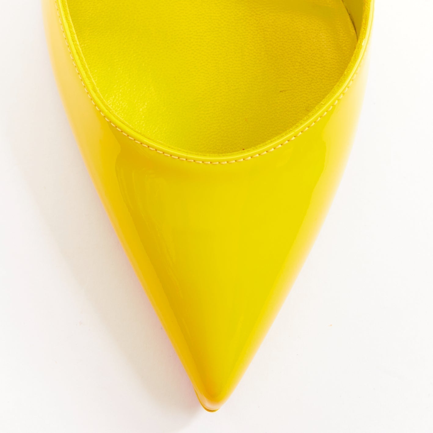 Women's Christian Louboutin Scallop Point Pump