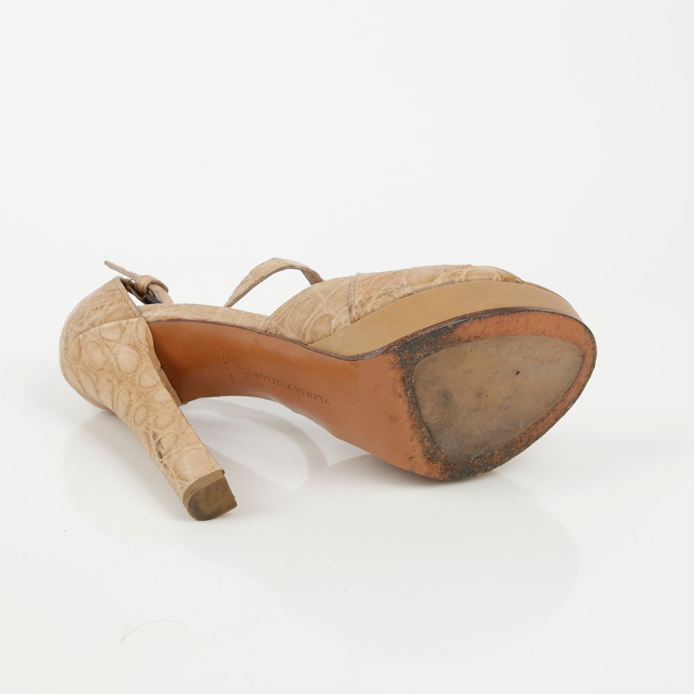 Women's Beige Leather Strap Open Toe Heel Size