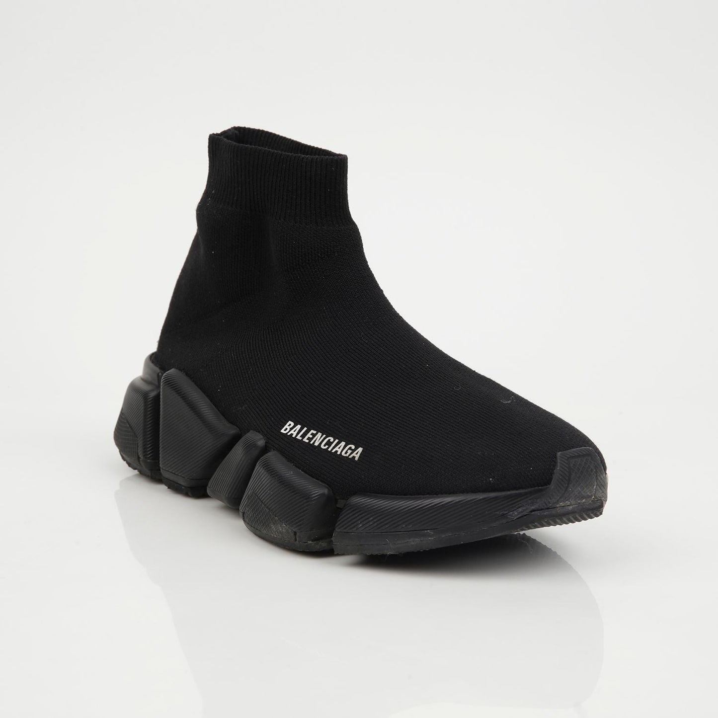 Women's Speedrunner Sneakers Size