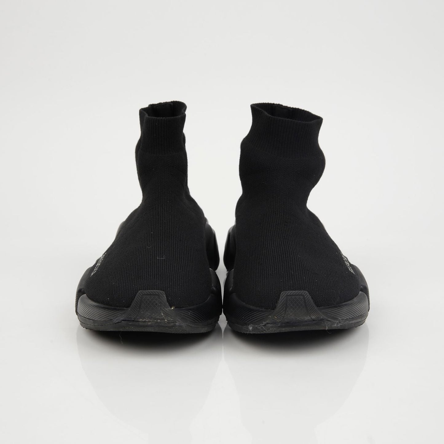 Women's Speedrunner Sneakers Size