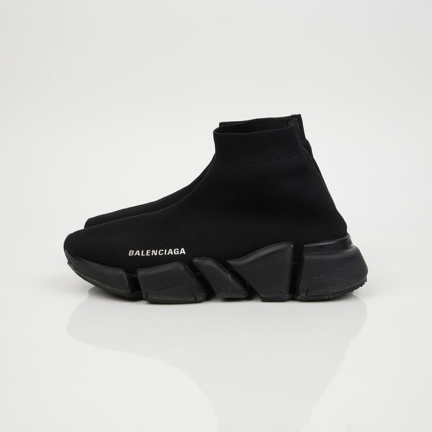 Women's Speedrunner Sneakers Size