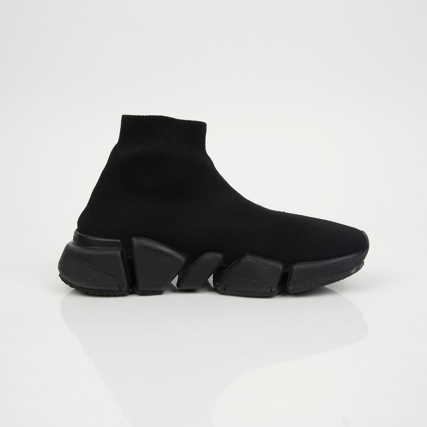 Women's Speedrunner Sneakers Size