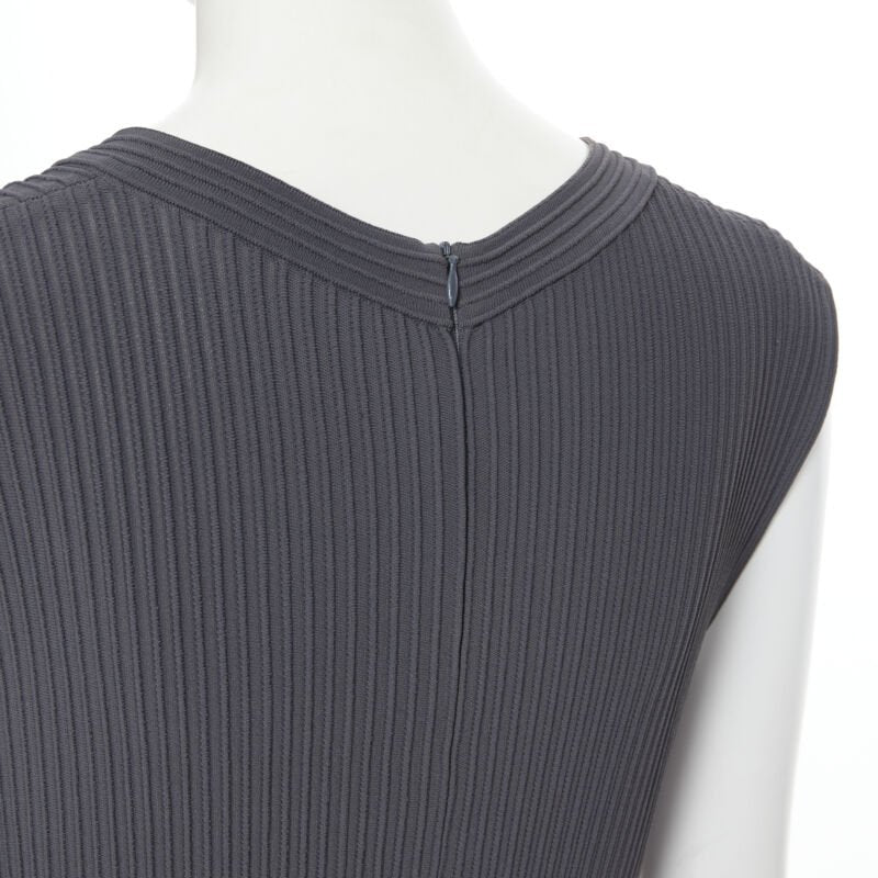 Women's Alaia ribbed V neck sleeveless fit flared cocktail dress