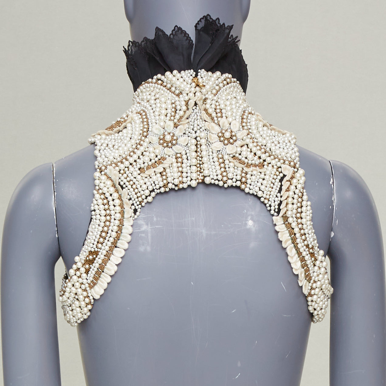 Women's Alexander McQueen pearl bead halter neckpiece