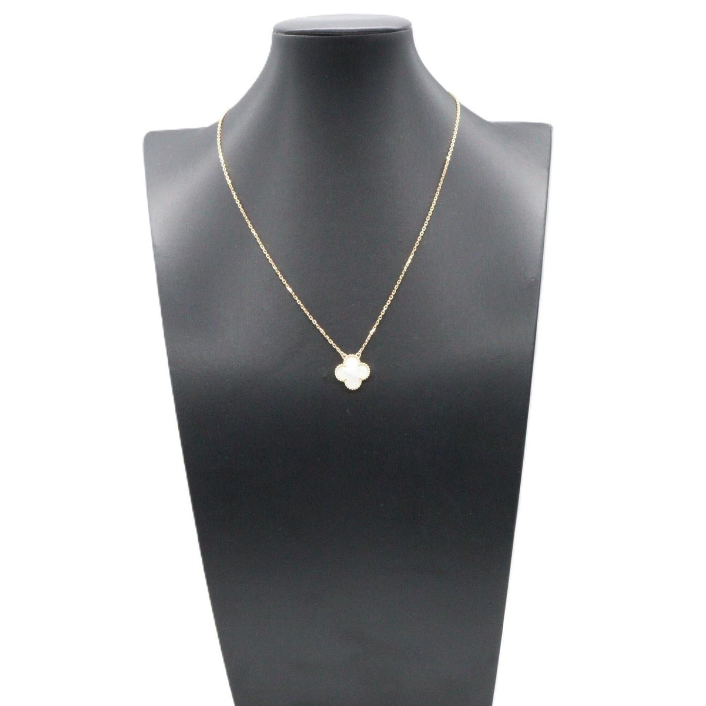 Vintage Alhambra Pendant Necklace 18K Yellow Gold and Mother of Pearl