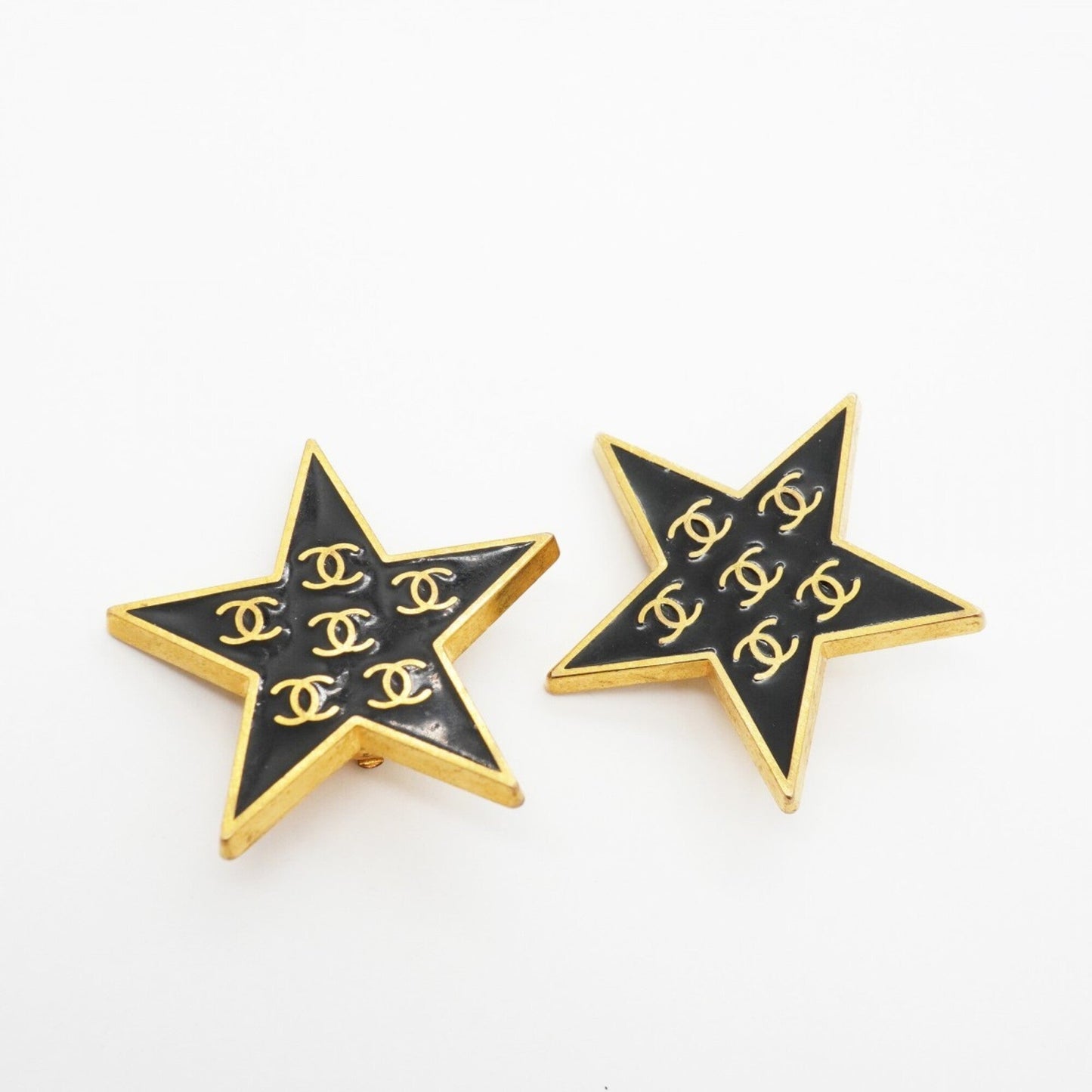CC Logo Star Clip-On Earrings Metal Gold-Tone Metal