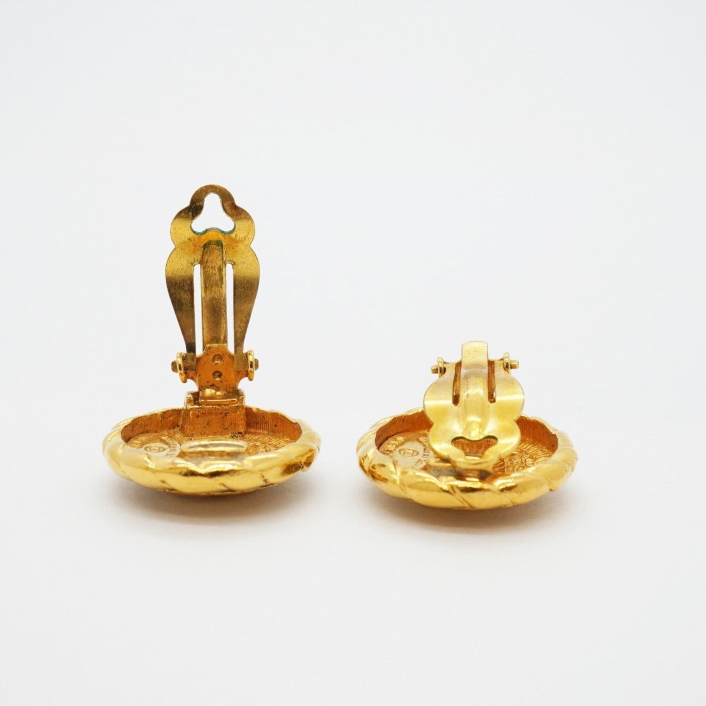 CC Logo Clip-On Earrings Metal Gold-Tone Metal