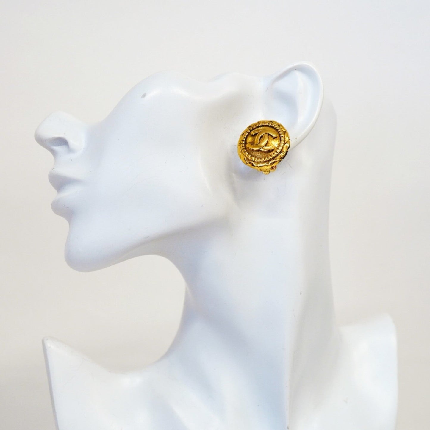 CC Logo Clip-On Earrings Metal Gold-Tone Metal