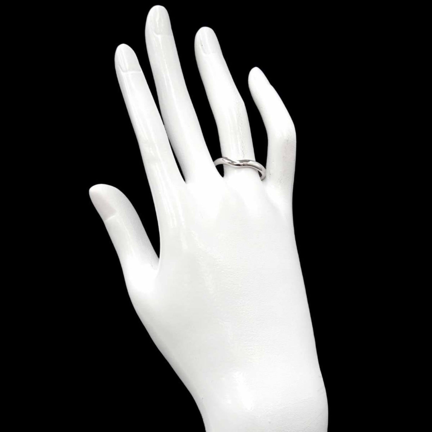Wide Curved Band Ring Platinum