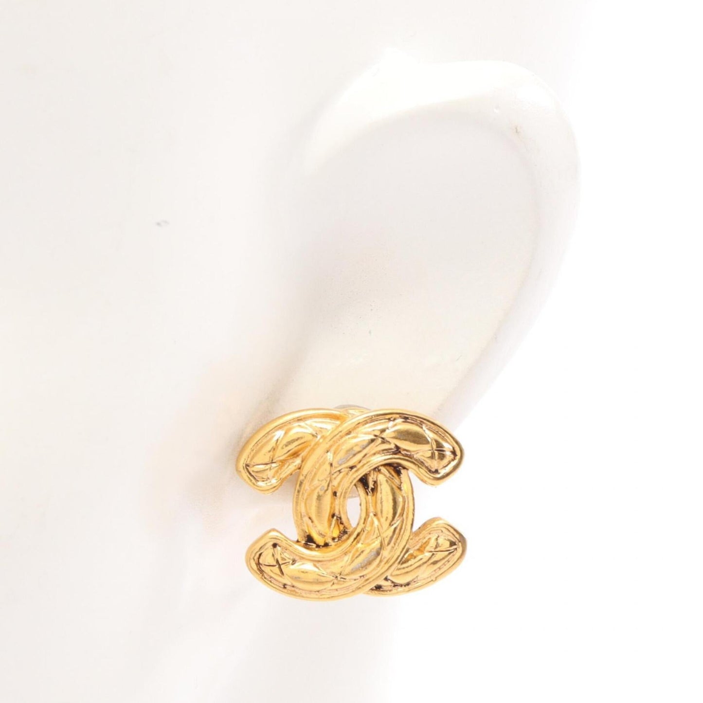 CC Logo Clip-On Earrings Metal Gold-Tone Metal