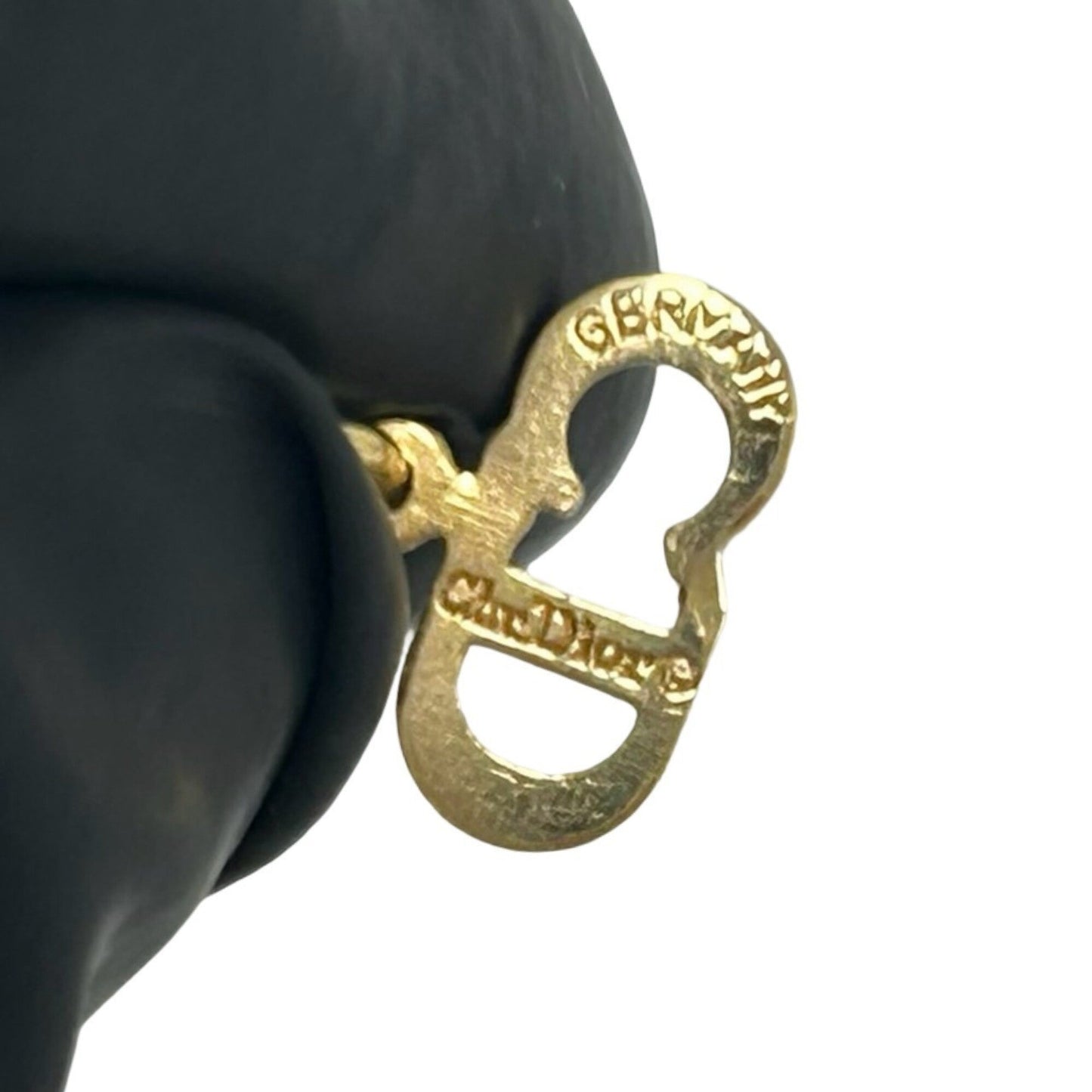 Vintage Pendant Necklace Gold