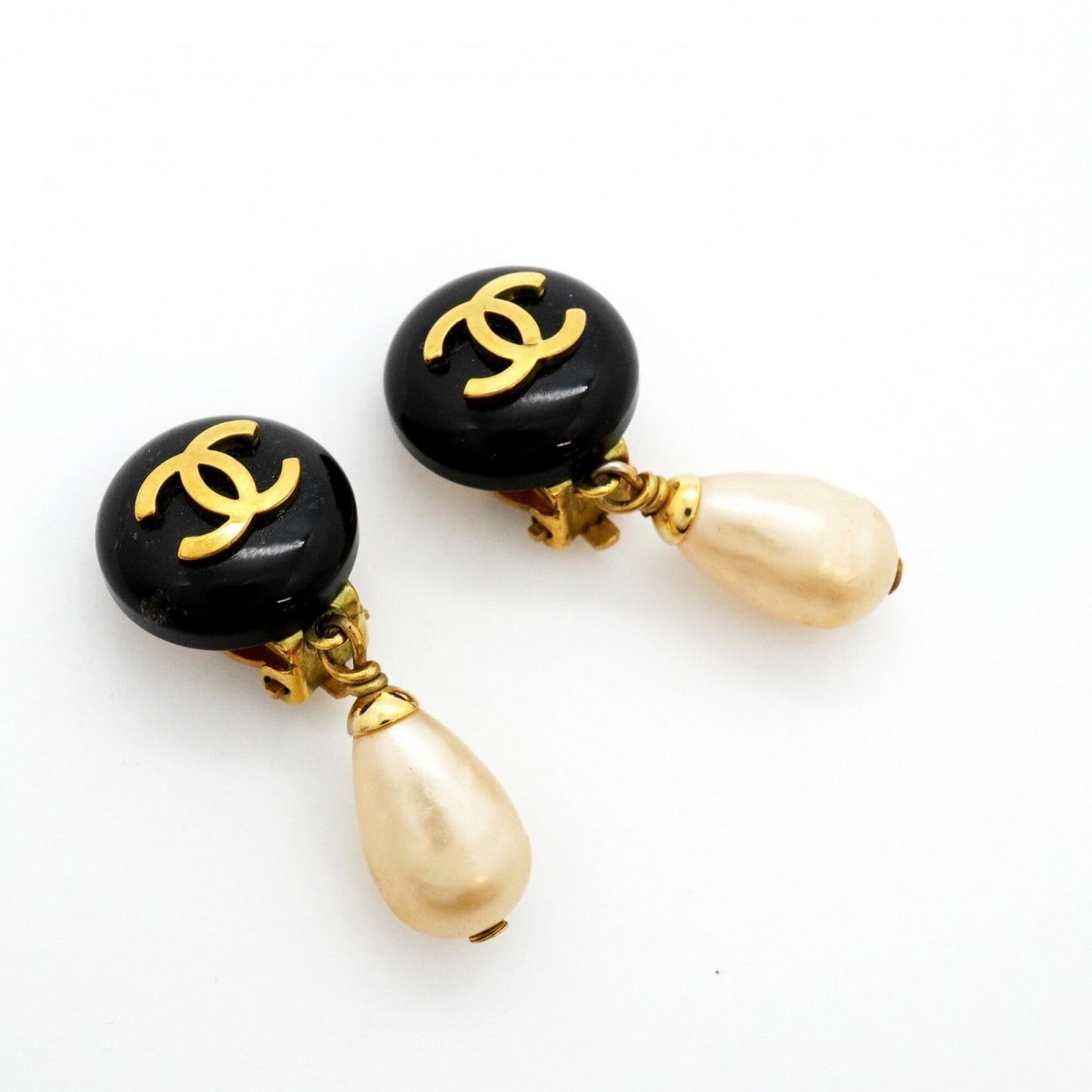 CC Logo Clip-On Earrings Metal Gold-Tone Metal