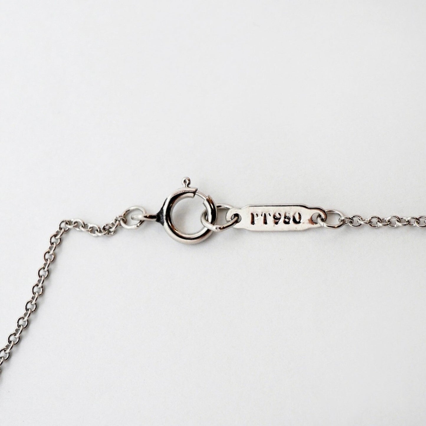 Solitaire Pendant Necklace Platinum with Diamond