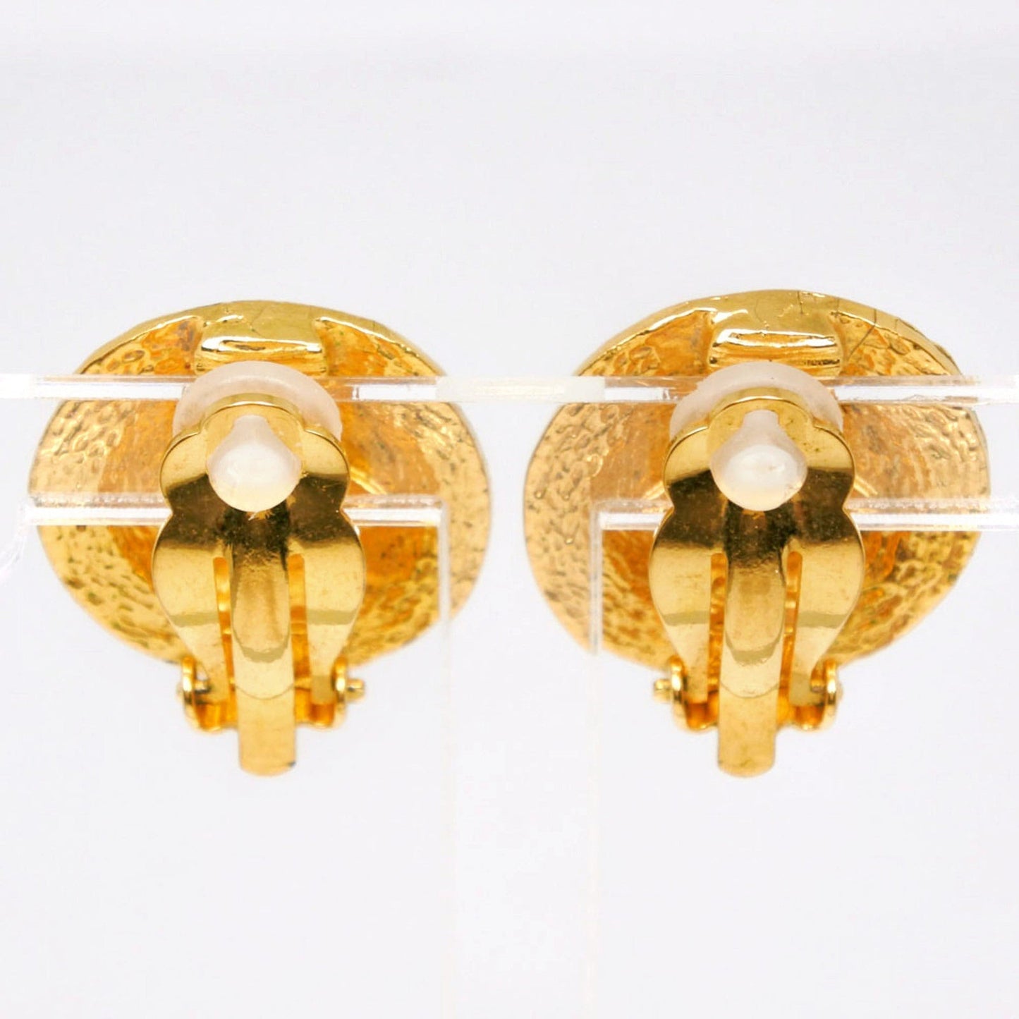 CC Logo Clip-On Earrings Metal Gold-Tone Metal