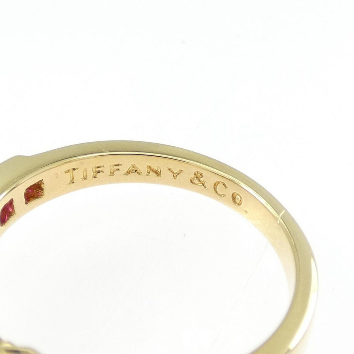Ring 18K Yellow Gold with Diamond and Ruby