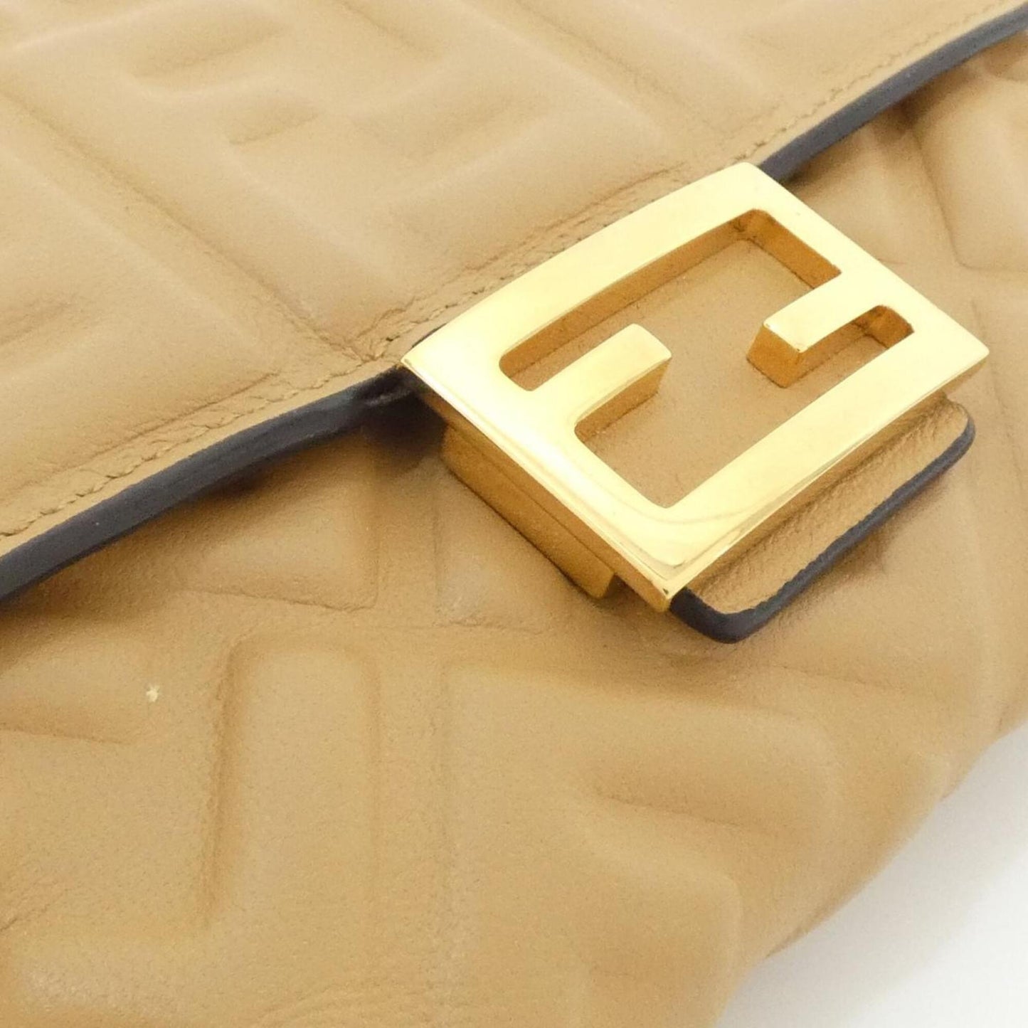 Baguette Continental Wallet Zucca Embossed Leather