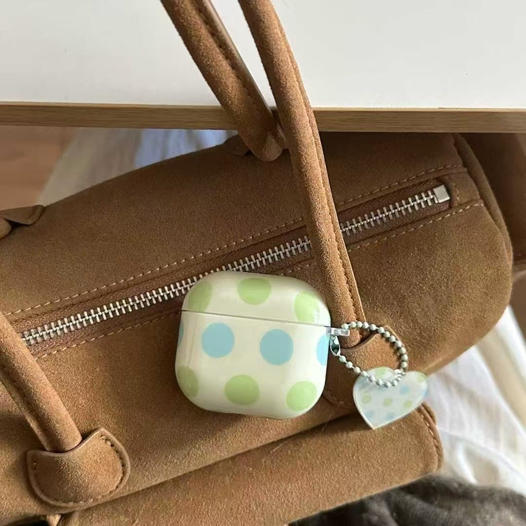 Polka Dot AirPods-fodral med hjärtberlock – pastellblått och grönt