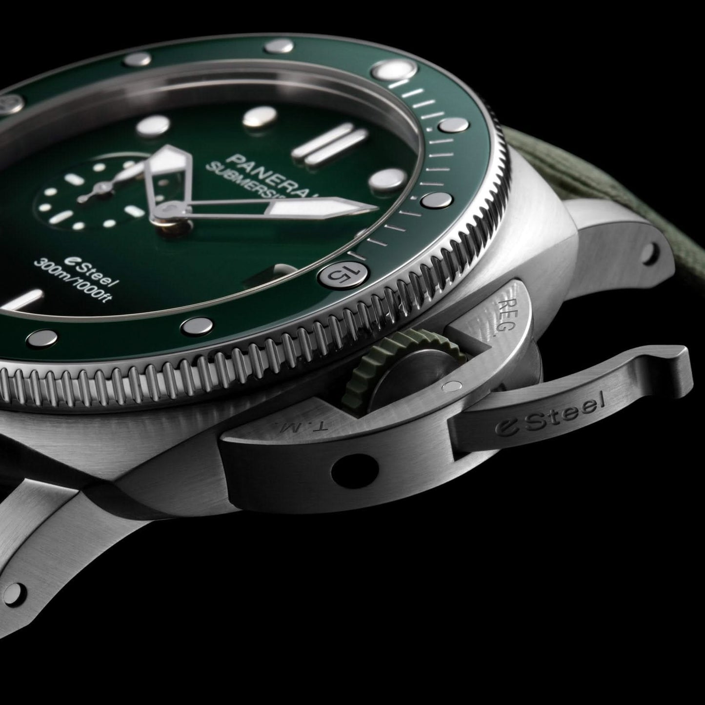 PANERAI Submersible QuarantaQuattro Verde Smeraldo