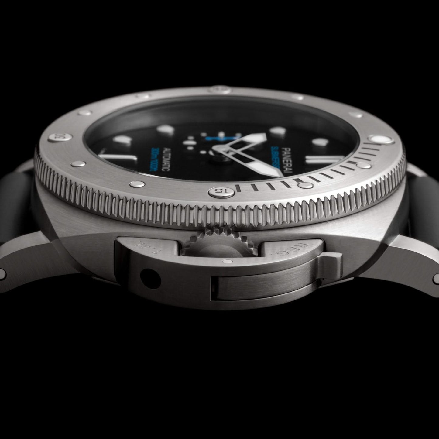PANERAI Submersible Titanio