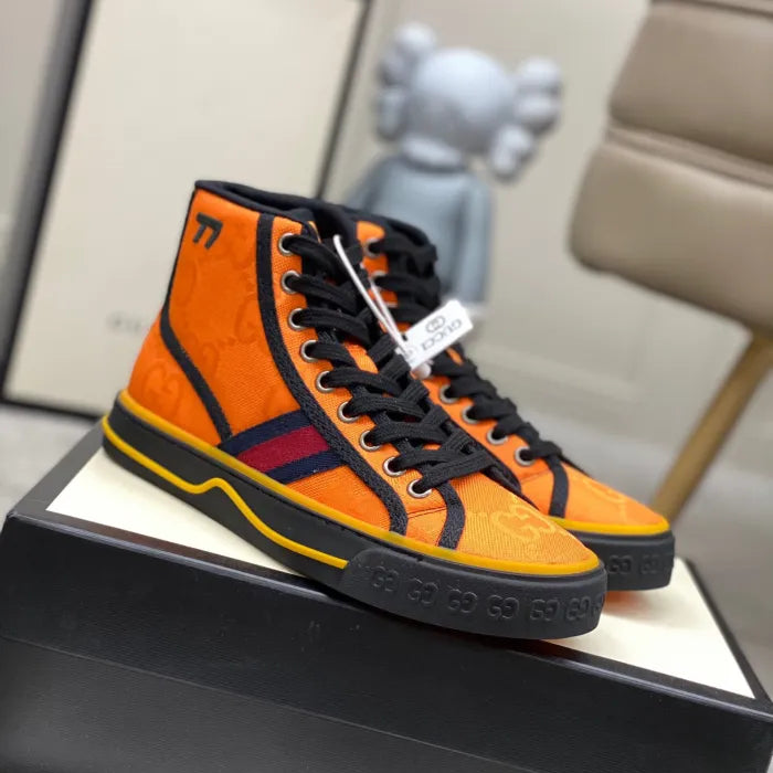 SNEAKERS 14