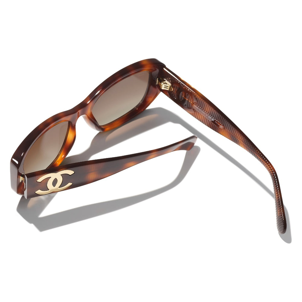 Gafas de sol clásicas con montura retro