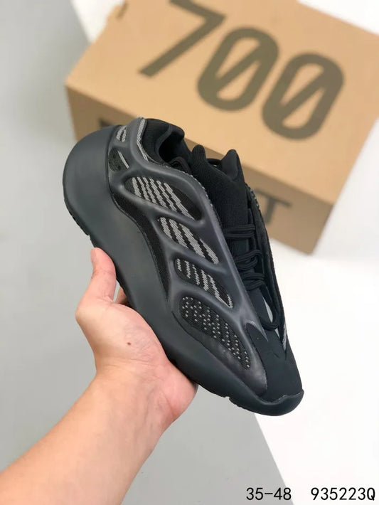 Y - SNEAKERS