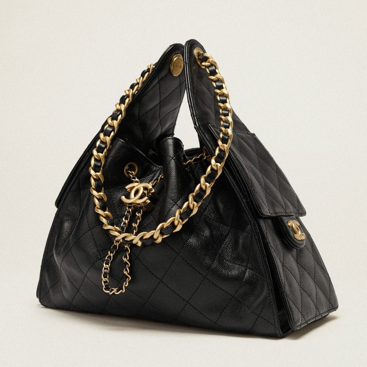 25 Small Handbag Grained Calfskin & Gold-Tone Metal Bag