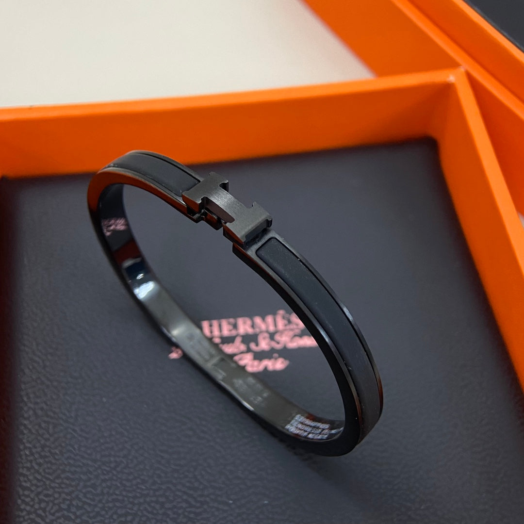 H Slim Black Accent Bangle