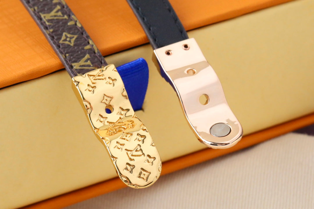 L Patterned Buckle Bracelet