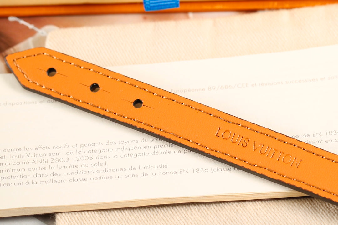 L Patterned Strap Bangle