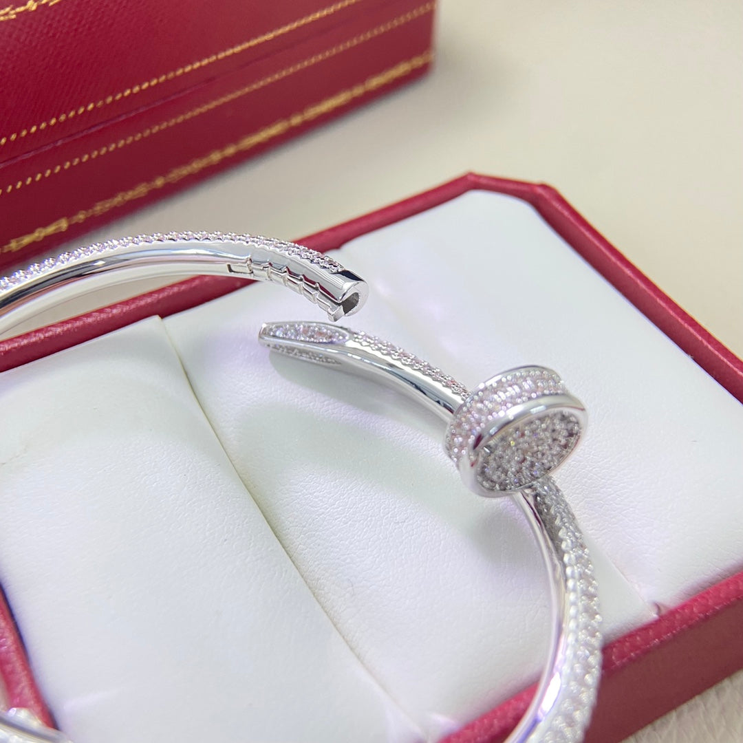 CA Sparkling Nail Bangle