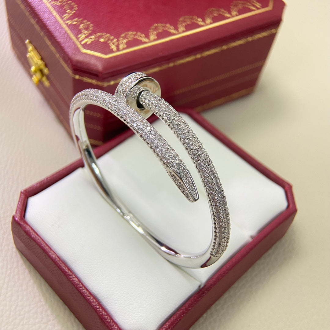 CA Sparkling Nail Bangle