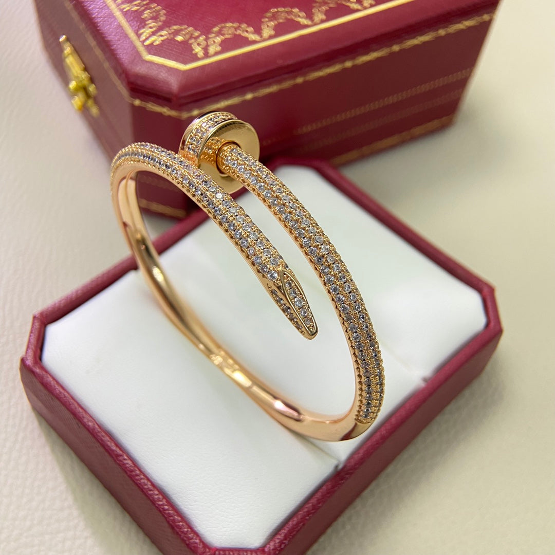 CA Sparkling Nail Bangle