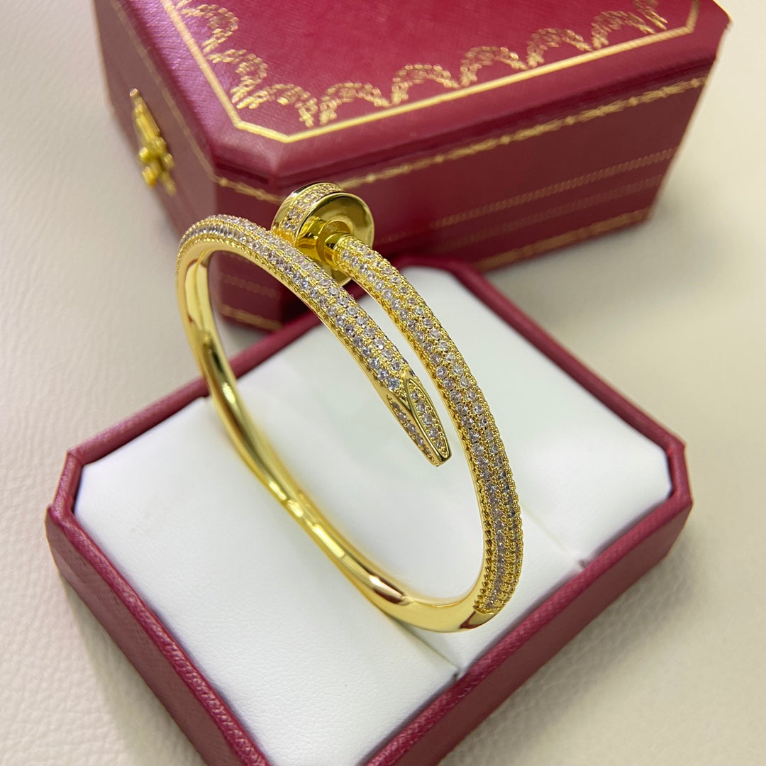 CA Sparkling Nail Bangle