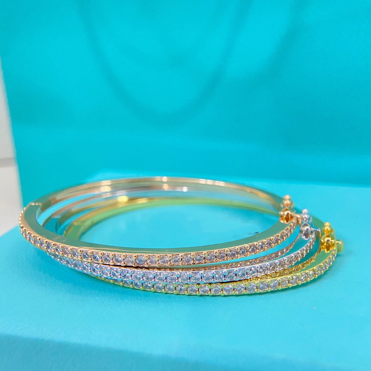 CA Sparkling Row Bangle
