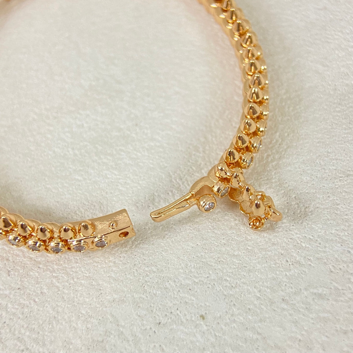 CA Sparkling Stud Bangle