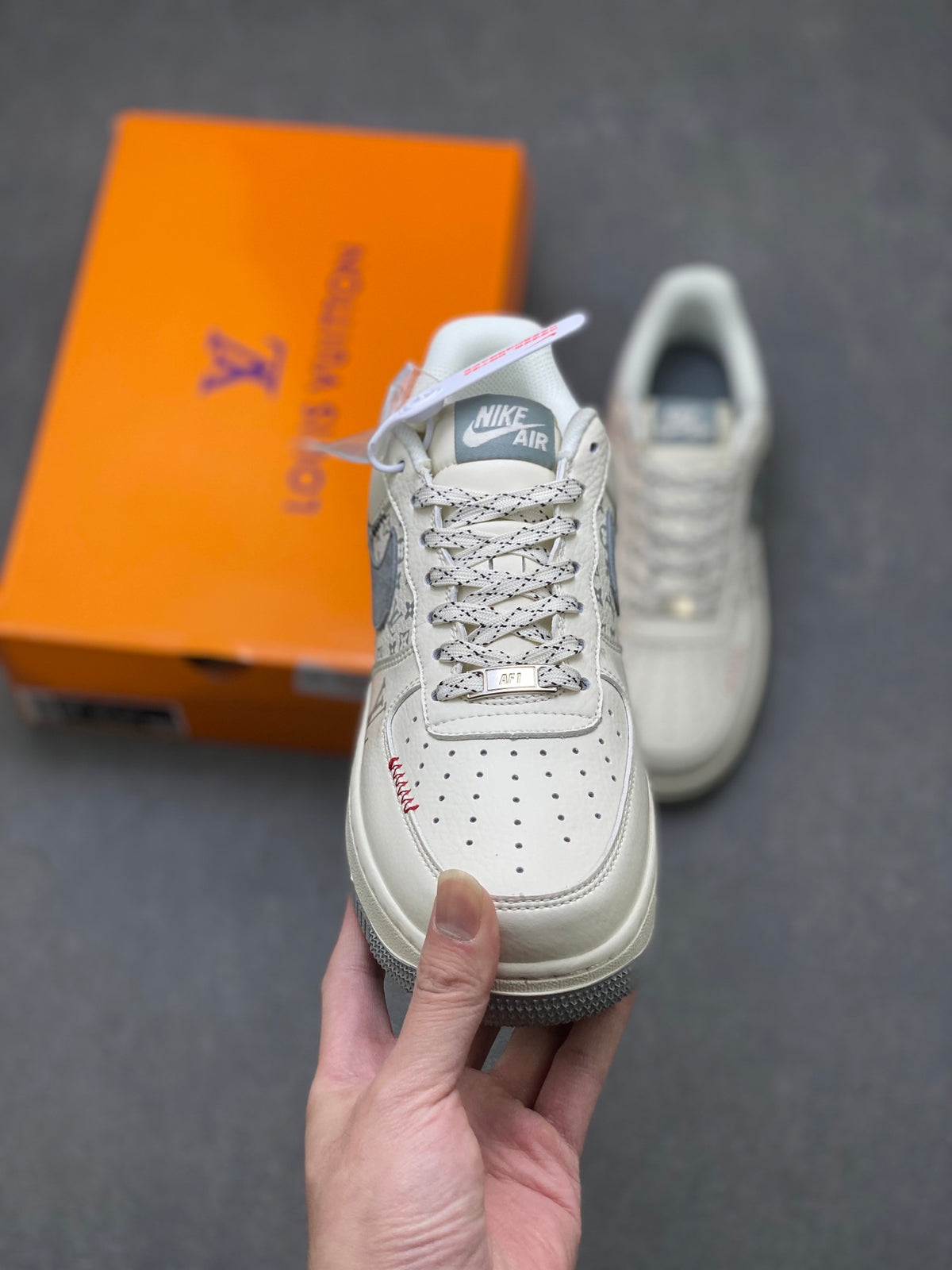 Luxury Casual Shoes 570