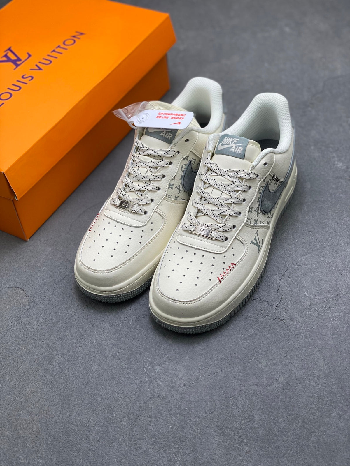 Luxury Casual Shoes 570
